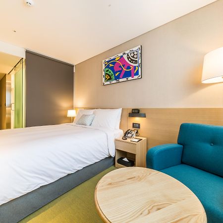 Howard Johnson By Wyndham Incheon Airport Exterior foto