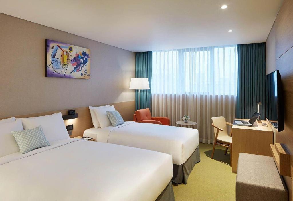 Howard Johnson By Wyndham Incheon Airport Exterior foto